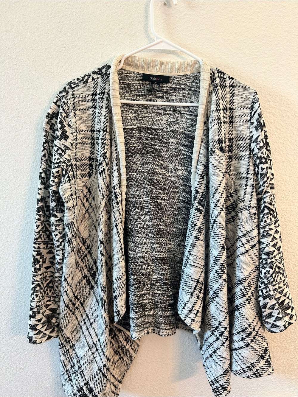 Style & Co. Black & Cream Open-Front Patterned Cardigan